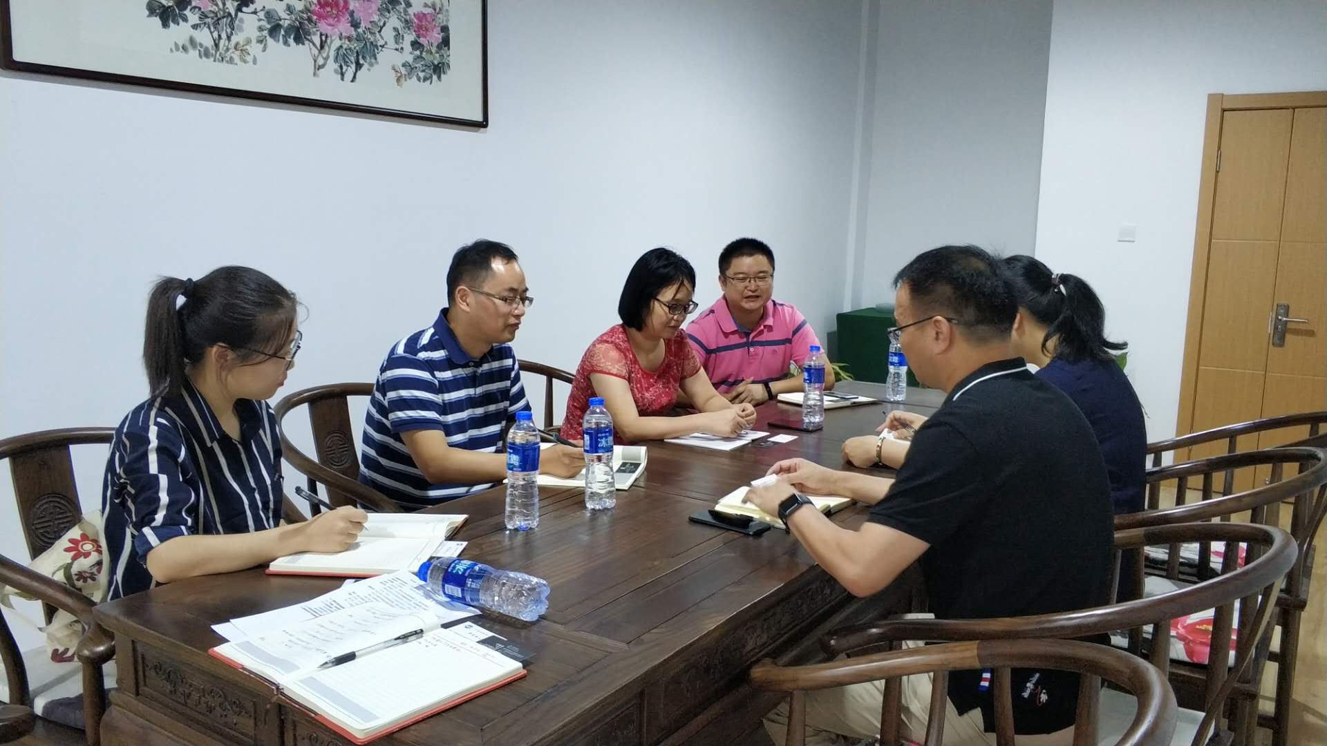 20181009643577.jpg 与宁波市软件行业协会、宁波市计算机协会领导洽谈.jpg