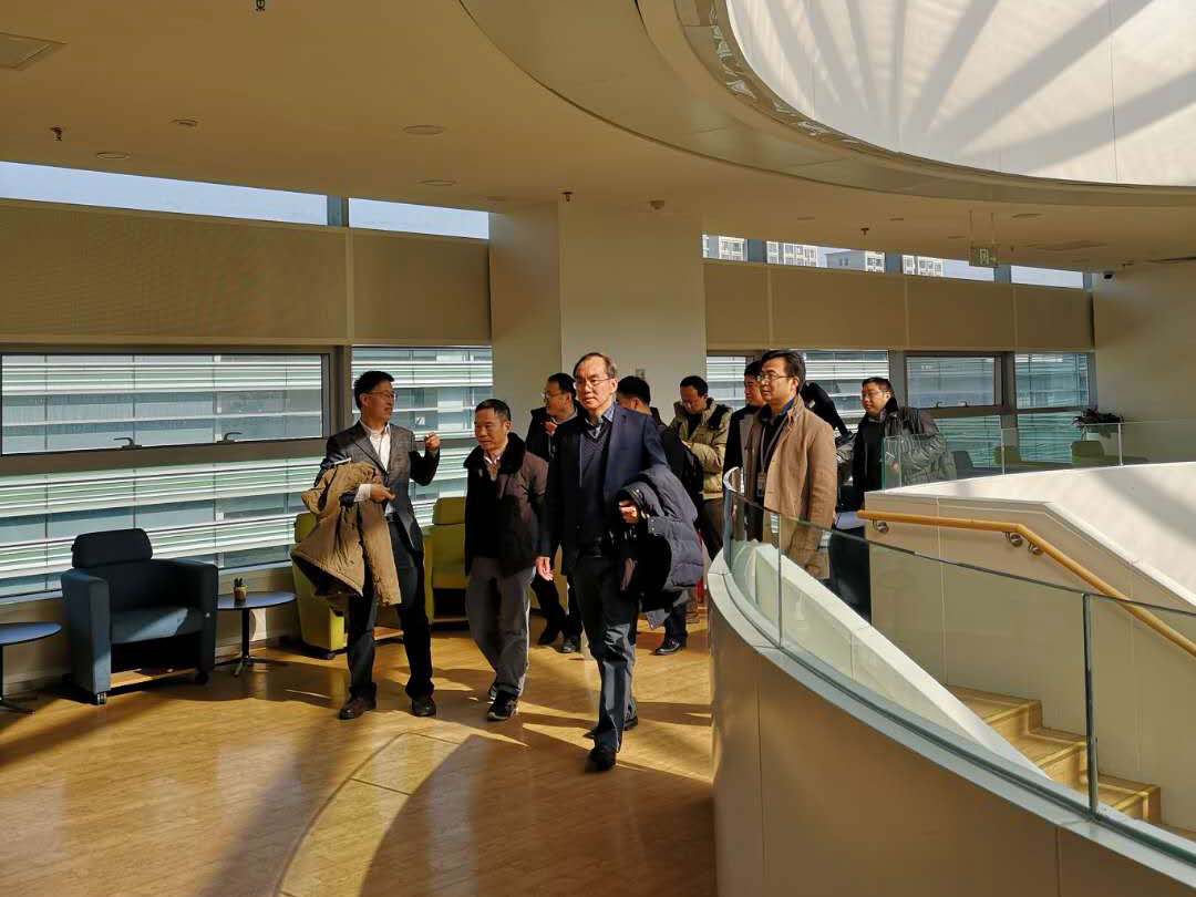 20190126204913.jpg 参观图片_副本.jpg